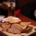 路地裏のタパス　イシオカ - フライドポテト・トリュフと広島レモンのソース