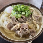 ぼっこ屋 　川東店 - 肉うどん　温泉卵のせ
