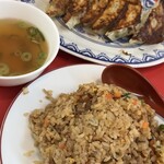 餃子と大衆中華 まるい飯店 - 