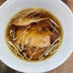 3931WORKS. - 醤油がキリッと効いたつけ汁。