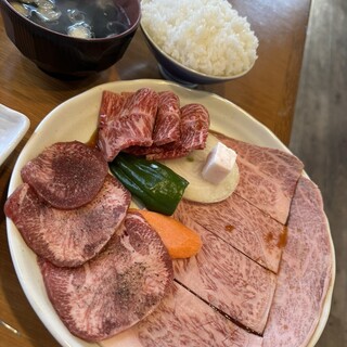 大衆肉料理 榎久_0