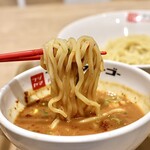 フジヤマ55 - 濃厚つけ麺レッド