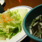 ピノキオ - セットのサラダとスープ