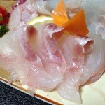 国技館 - オオモンハタはレモンを絞って食すもよし。軽くしゃぶしゃぶしても合うだろうなぁ