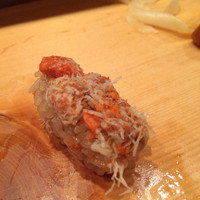 秀徳 2号店 - カニにぎり。