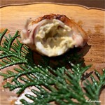 京都 スエヒロガリ - 手羽の中に鶉玉が射込まれていました