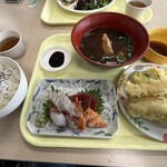 神戸市中央卸売市場 東部市場 食堂 - 