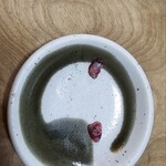 かぶと - 鰻の心臓　かまずにのみこむ　後味がすごい。鰻の血は毒あり。