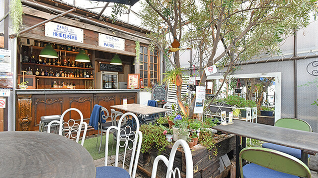 座席 : Le Jardin （ル・ジャルダン） - 吹上/カフェ | 食べログ