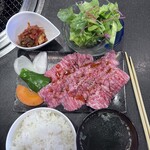 焼肉 雷 - らいカルビ定食