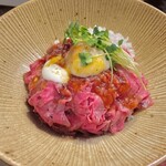 cafe BONHOMME - ローストビーフ丼（味噌汁付きセット）※サラダセットもございます。