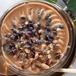 cafe BONHOMME - 自家製アサイーを使用し、砂糖を使わずフルーツ本来の甘みを活かした一杯。
グラノーラとフレッシュフルーツをトッピングした、ヘルシーで満足感のあるボウルです。