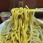 ラーメン二郎 - 麺。