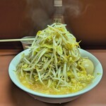ラーメン二郎 - 小ラーメンニンニク。