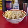 ラーメン二郎 - 小豚入り、野菜ニンニクマシ、麺少なめ ¥700
