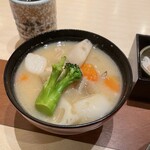 とんかつKYK - 具沢山の豚汁
