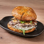 ウミハサム神戸 - カツオ藁焼きバーガー