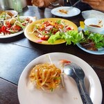 Pa Nuek Kai Yang Khao Suan Kwang - 