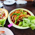 Pa Nuek Kai Yang Khao Suan Kwang - 