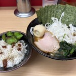 武蔵家 - ラーメン(並)+のり増+味玉+白ネギ+ライス中