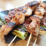 やきとり 帝王 - おでこ２（塩），カシラ３（塩）