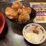 天下一品 - 料理写真:唐揚げ5個。¥650円　昔は大きかったのに、今は、ミートボールくらいの一口サイズ！