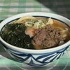 みうらうどん - 料理写真:月見肉うどん700円税込。なんと生（多分）ワカメ入り♪