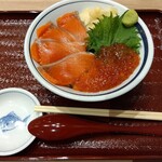 築地食堂 源ちゃん 苫小牧店 - サーモンイクラ丼　1,419円