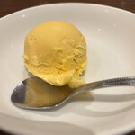 ハンバーグ・ステーキ グリル大宮 - 安納芋のアイスは甘くて美味しい♡