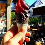 96CAFE - 黒壁ソフト赤黒(イチゴ＆チョコ)550円