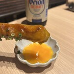 地鶏と沖縄琉球しゃぶしゃぶ 個室居酒屋 くろ凪 - 月見鶏つくね串