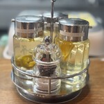 鶏白湯そば 彌 - ハラペーニョ酢、オレンジ酢、にぼし酢