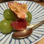 酒肴日和 アテニヨル - フルーツの白和え
