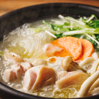 ＜おすすめ＞神鶏の看板料理"本場博多の水炊き"
