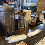 大勝軒 しのや - 卓上調味料たち