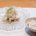 美味いもん屋 わ多なべ - 2026.1 いわき梅田水産沼之内産メスの天然トラフグ湯引き 昆布で炊いてから裏漉した白子とポン酢