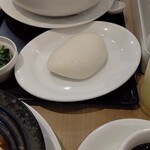 デニーズ - 開業当時の東京モノレールは、羽田空港から浜松町駅迄の区間のみで、間に駅は一つも、存在していなかったとの事です。羽田空港からの交通、他社線への乗り入れに特化した、路線で在った様です。現在の、各停車駅の