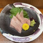 旬菜郷土料理 一隆 - ヨコワ（クロマグロの幼魚）のお造り