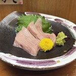 旬菜郷土料理 一隆 - ヨコワ（クロマグロの幼魚）のお造り