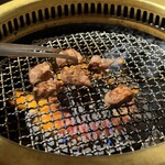 厚切り牛タン 焼肉一心たん助 - 