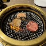 厚切り牛タン 焼肉一心たん助 - 