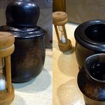 酒肴 和亭 - このお酒は熱燗で頂きました。左の写真のように砂時計を用意してくれます。砂が落ちると熱燗の完成と言う訳です。出来上がると右の写真のように中のお酒を取り出してお猪口で飲みます。