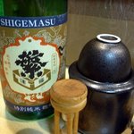 酒肴 和亭 - このお酒も熱燗でいただきます。さっきと同じで砂時計の砂が全て落ちると出来上がりです。