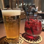 sinensis - 生ビール、クランベリージュース