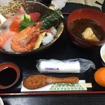 すしごはん 馬ん場 - 海鮮すし丼大盛り