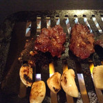 焼肉 吉田屋 - スタミナレバー
            ニンニクとレバー焼きです。