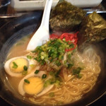 焼肉 吉田屋 - 鹿児島ラーメン
            
            まぁ〜無難なトンコツラーメンです。