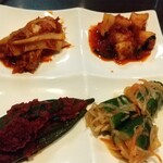 肉料理 村長さん - キムチ盛り合わせ 600円