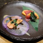 鉄板焼 雅 - 前菜 - 2種盛り合わせ (牛の生ハムと果実を添えて＆季の魚介の香味マリネ)