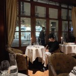 Le Procope - 窓際の席は予約して